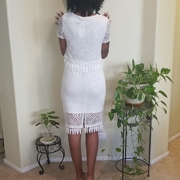 Embroidered Lace 2pc Skirt Set. - Picture 13 of 14